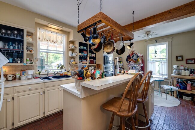 Building Photo - Historic Charm Meets Modern Comfort: Your Downtown Oasis Awaits!