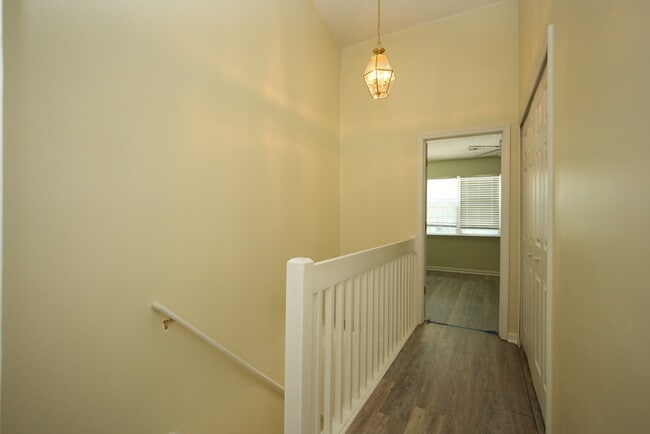 Building Photo - Beautiful 2BR/2BA Home on Rudolph Rd!