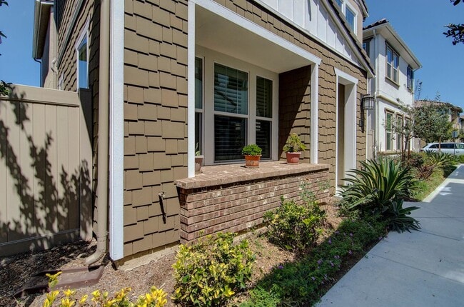 Building Photo - Gated 2017-Build Single Family Home for Re...