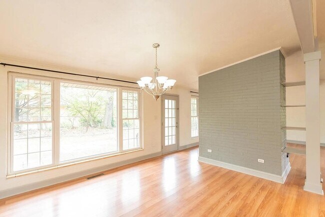 Building Photo - 203 Hathaway Dr