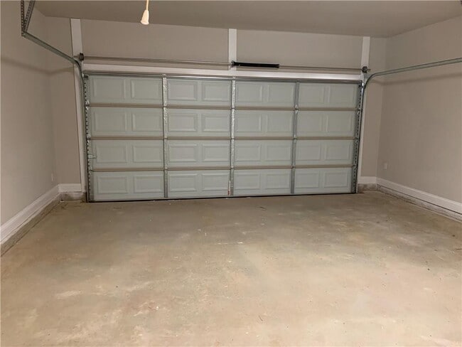 Building Photo - 340 Angela Ln