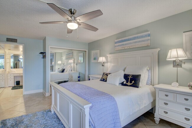 Building Photo - 2400 S Ocean Dr