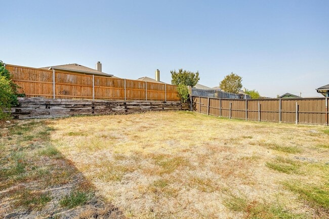 Building Photo - Perfectly located.  3 Bedroom, 2 Bath Home...