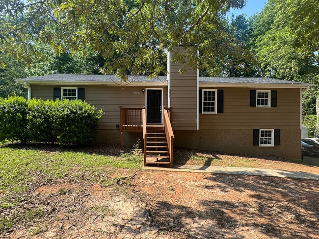 Building Photo - Room in House on Willowbrook Dr