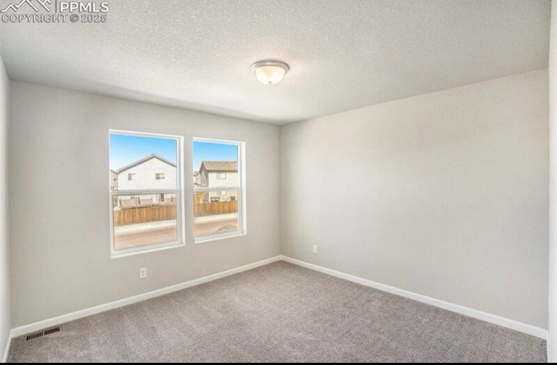 Building Photo - 6351 Old Glory Dr