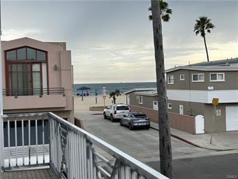 Building Photo - 4112 Seashore Dr