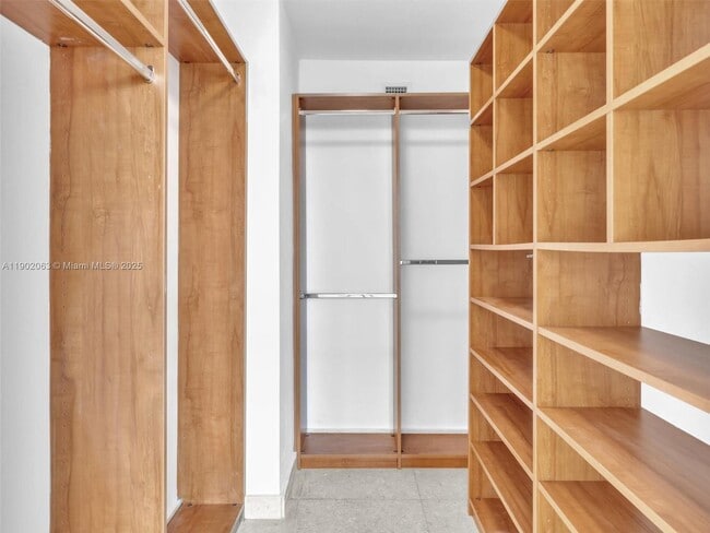 Building Photo - 650 West Ave