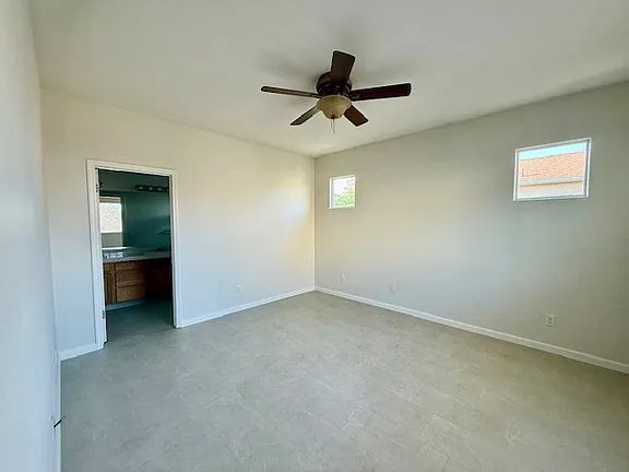 Building Photo - 56 W Bohemia Ln