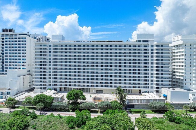 Building Photo - 5555 Collins Ave