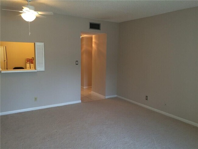 Building Photo - 4374 NW 9th Ave
