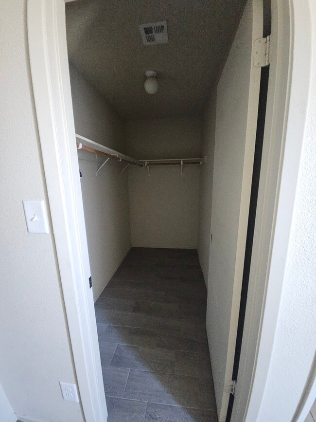 Building Photo - 3685 S Laura Way