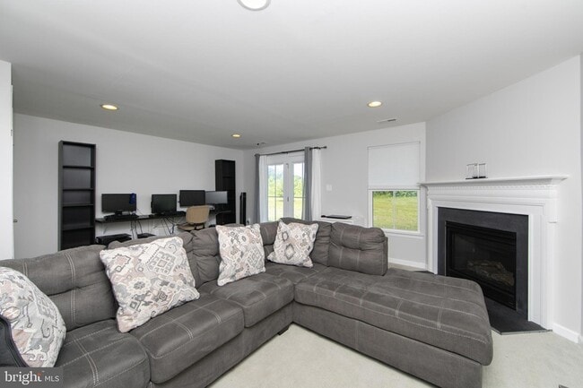 Building Photo - 304 Iannelli Rd