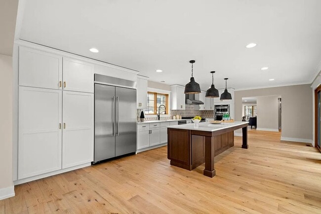 Building Photo - 5 Bed 5 Bath Single Family Home in Edgeworth