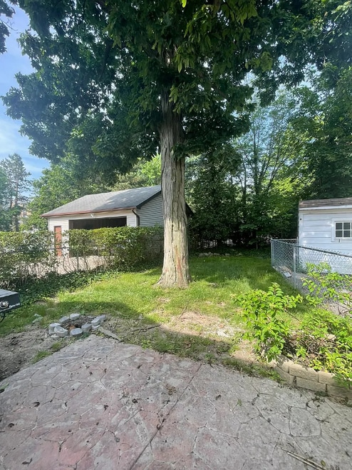 Building Photo - 1612 Parker Dr