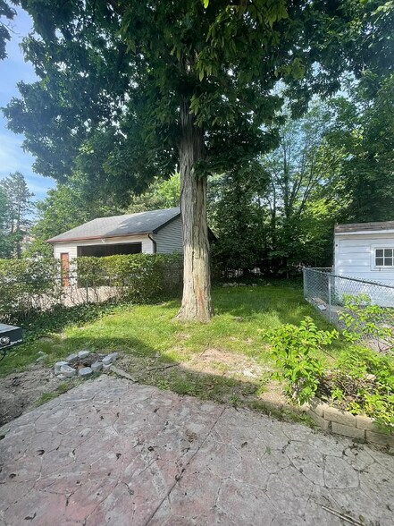 Building Photo - 1612 Parker Dr