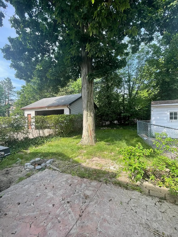 Building Photo - 1612 Parker Dr