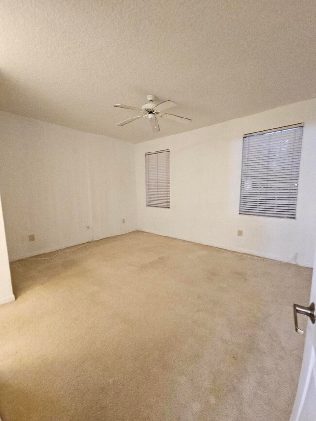 Building Photo - 761 SW 148th Ave