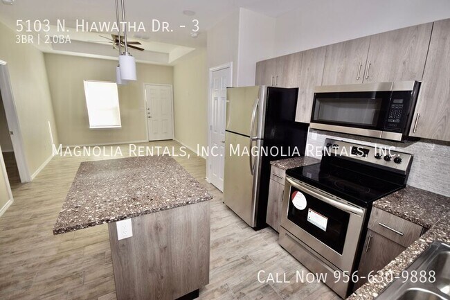 Building Photo - 5103 N Hiawatha Dr