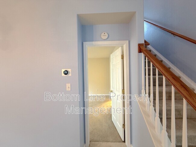 Building Photo - 3131 Ocalle Ln