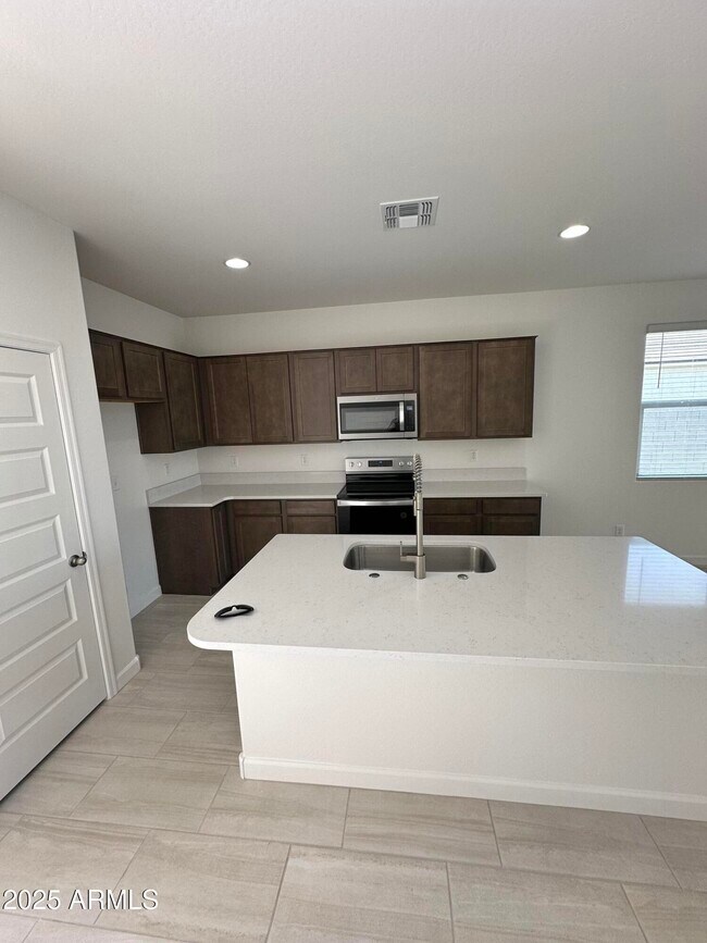 Building Photo - 1821 S 239th Dr
