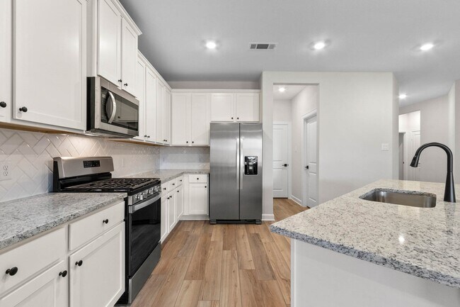 Building Photo - 1110 Whispering Winds Dr