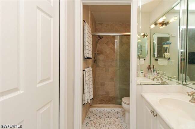 Building Photo - 5767 Deauville Cir