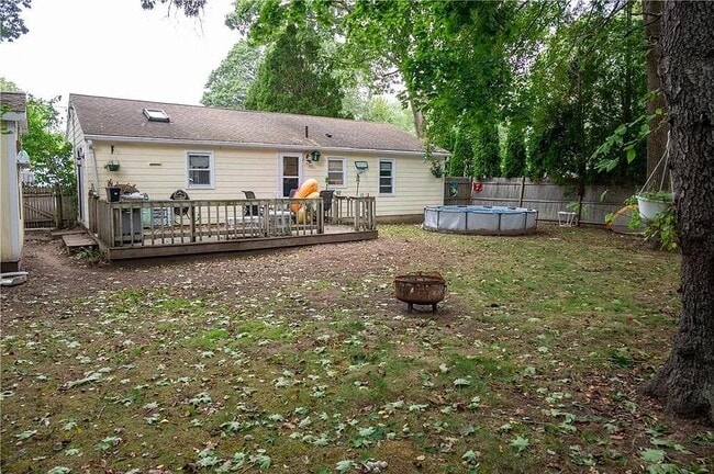 Building Photo - 115 Inkberry Trl
