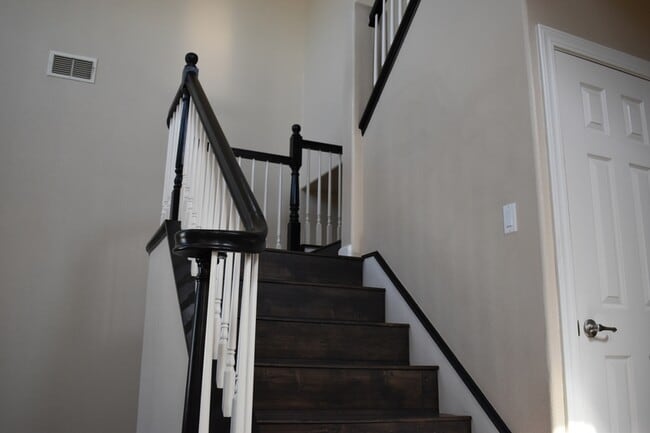 Building Photo - 870 Alabaster Ct