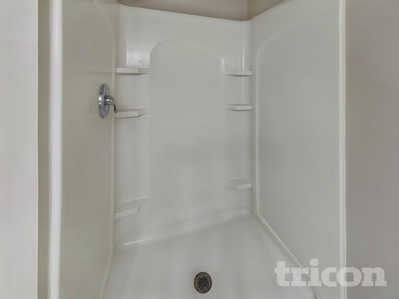 Building Photo - 4010 Monroe St NE