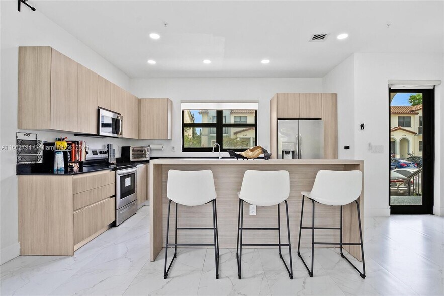 Primary Photo - 6146 SW 36th Ct