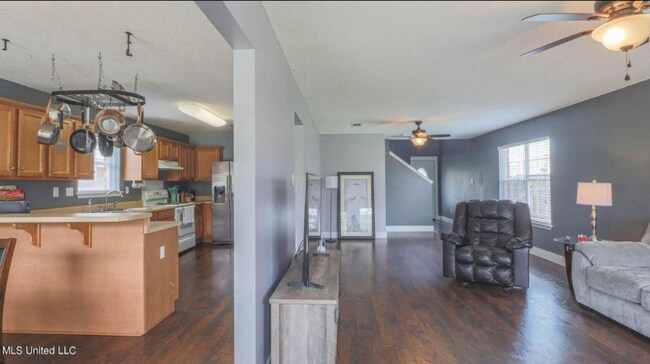 Building Photo - 4117 Silverwood Dr