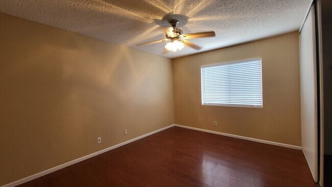 Building Photo - Charming one-story house