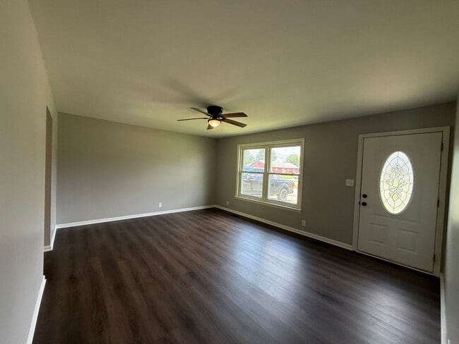 Building Photo - Come Take a Look At This!