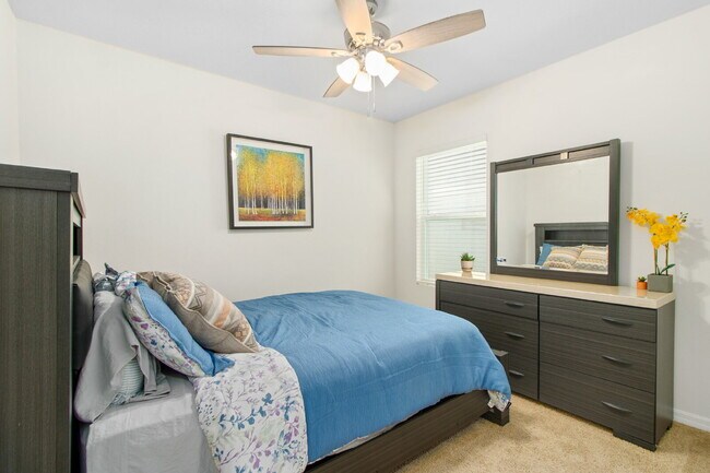 Building Photo - LIKE NEW Home For Rent in Southfork Lakes!