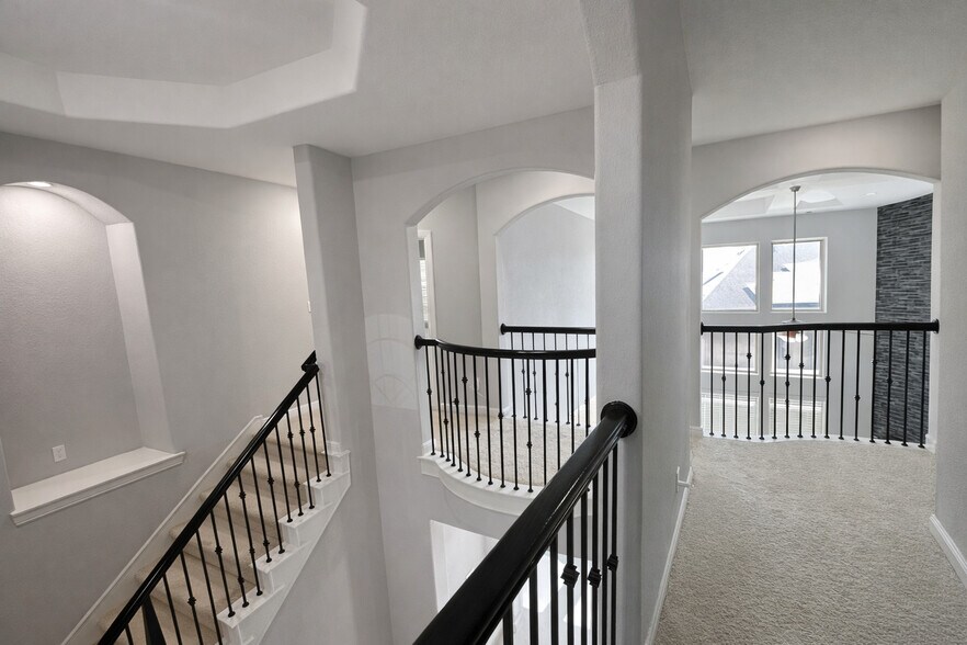 Building Photo - 2406 Trocadero Ln