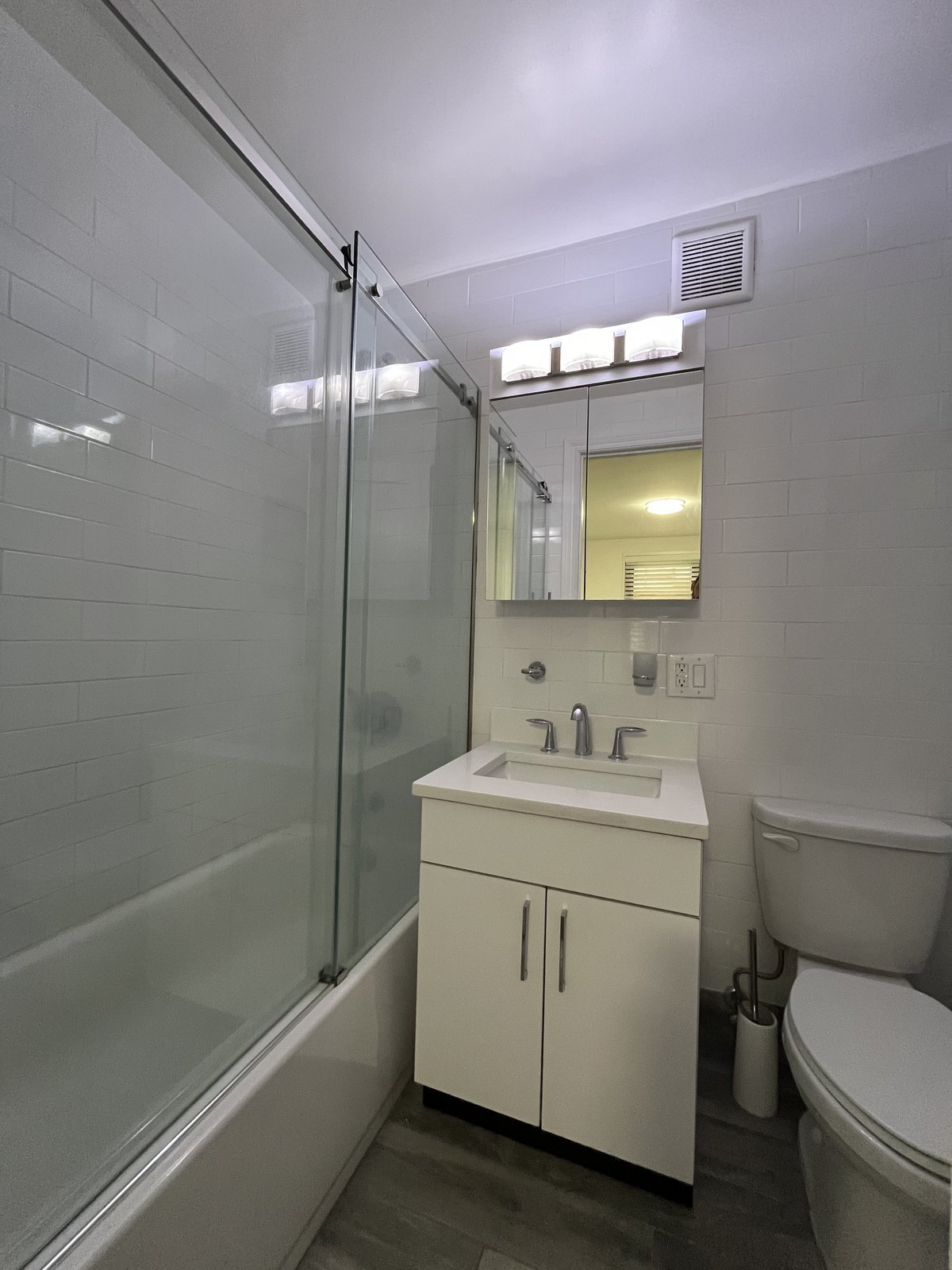 Building Photo - 96 Fifth Avenue