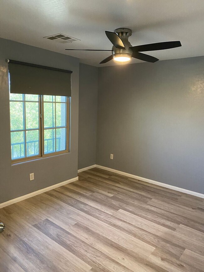 Building Photo - AMERICANA Property Mgmt - Beautiful 4 beds...