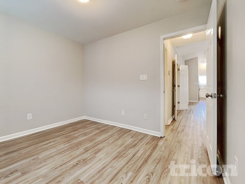 Building Photo - 5877 Culloden Ct