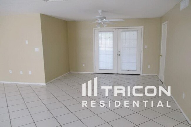 Building Photo - 7100 W Cheryl Dr