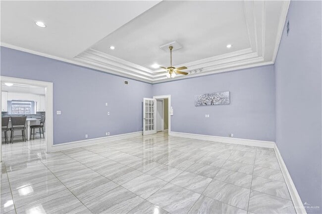 Building Photo - 10 Cardinal Ave