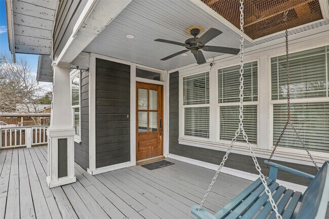 Building Photo - 4731 Woodside St
