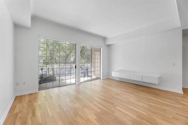 Building Photo - 3225 Turtle Creek Blvd