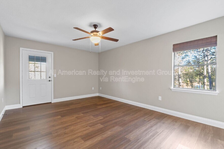Building Photo - 1315 Grandview Dr