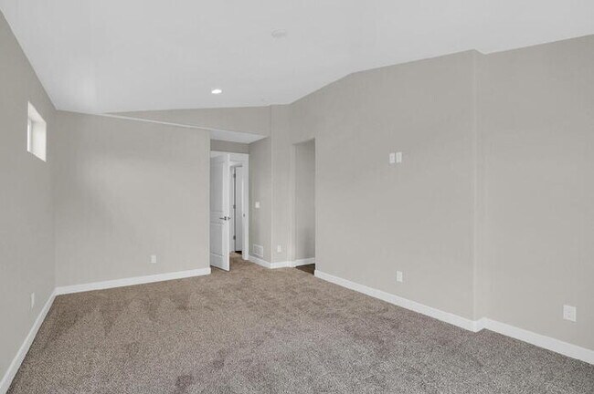Building Photo - Spacious 3-Bedroom Home with Mountain Views and Open Layout in Central Colorado Springs