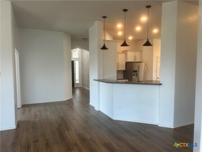 Building Photo - 1203 Kiskadee Branch Dr
