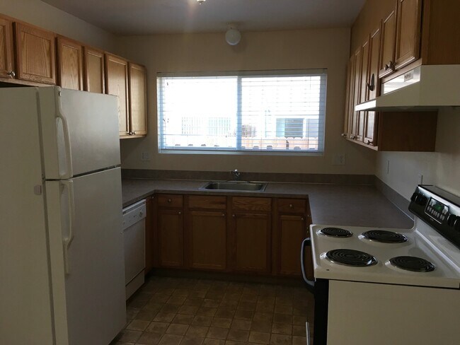 Building Photo - d21022