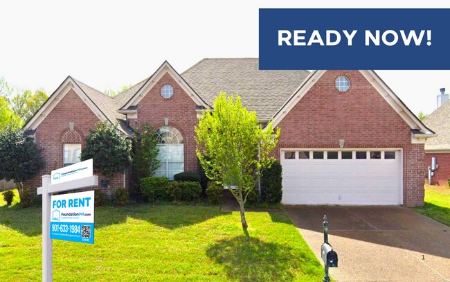 Primary Photo - 400 Amundsen Cove