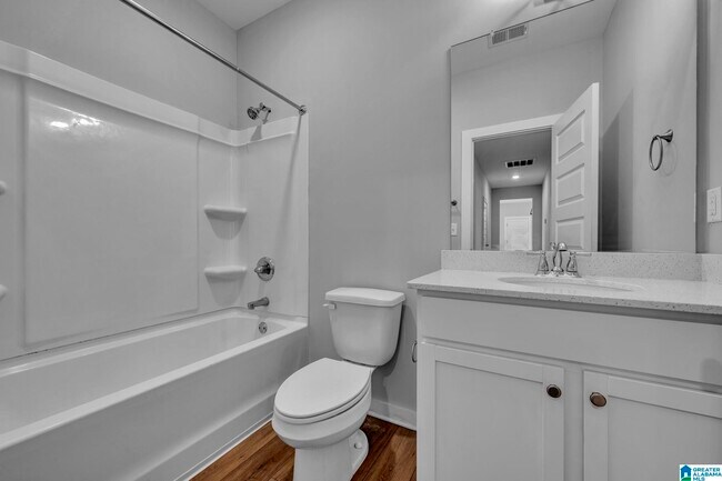 Building Photo - 559 Troubadour Ln
