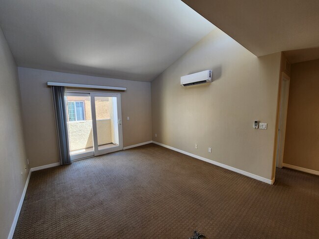 Building Photo - 5252 Balboa Arms Dr