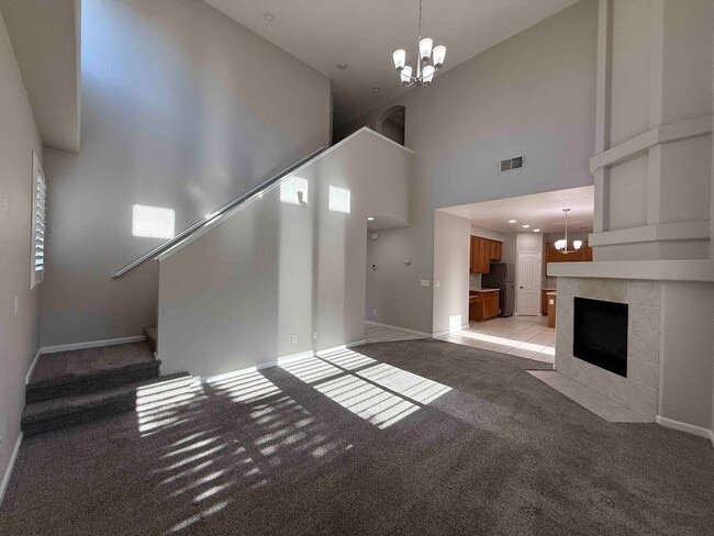 Building Photo - Great 4 Bedroom with Pool